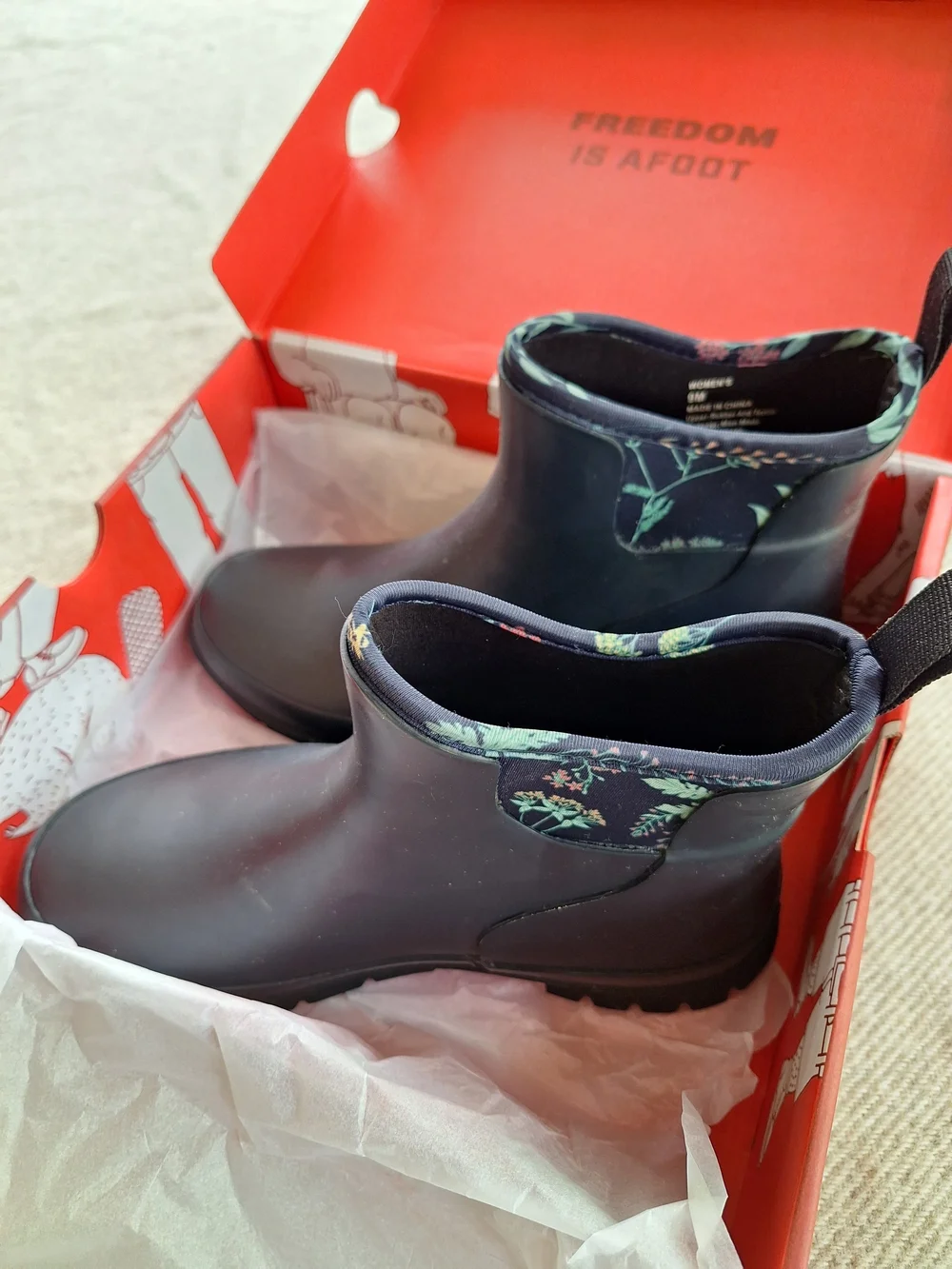 Duluth Trading Co Black Floral-Trim Rain Chelsea Booties